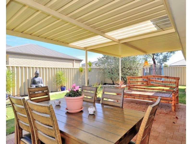 7 Cozens Road, Tapping WA 6065