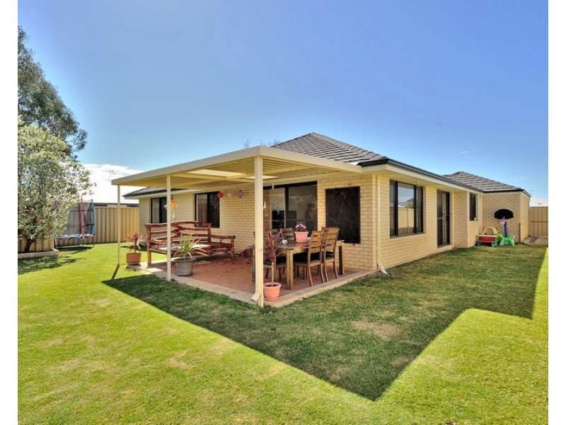 7 Cozens Road, Tapping WA 6065