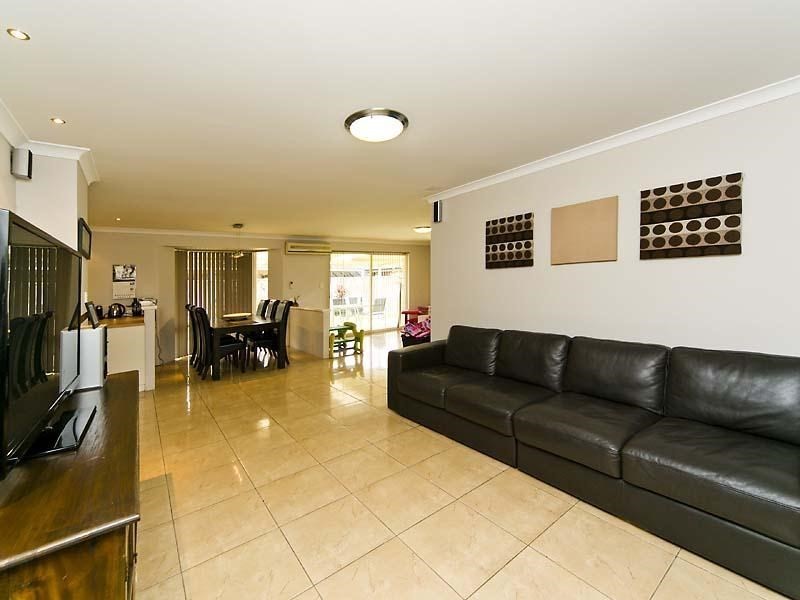 3 Granesse Drive, Ellenbrook WA 6069