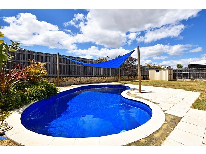 3 Granesse Drive, Ellenbrook WA 6069