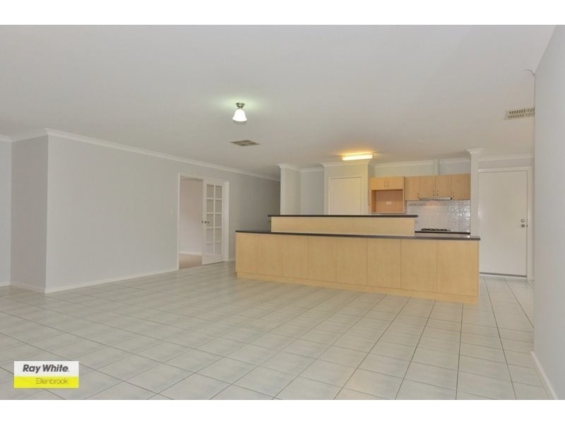 9 Granesse Drive, Ellenbrook WA 6069