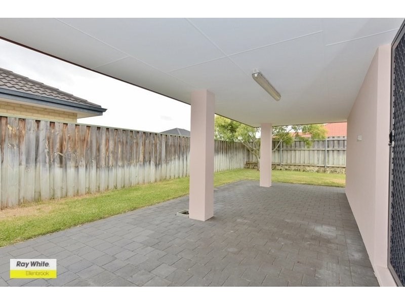 9 Granesse Drive, Ellenbrook WA 6069