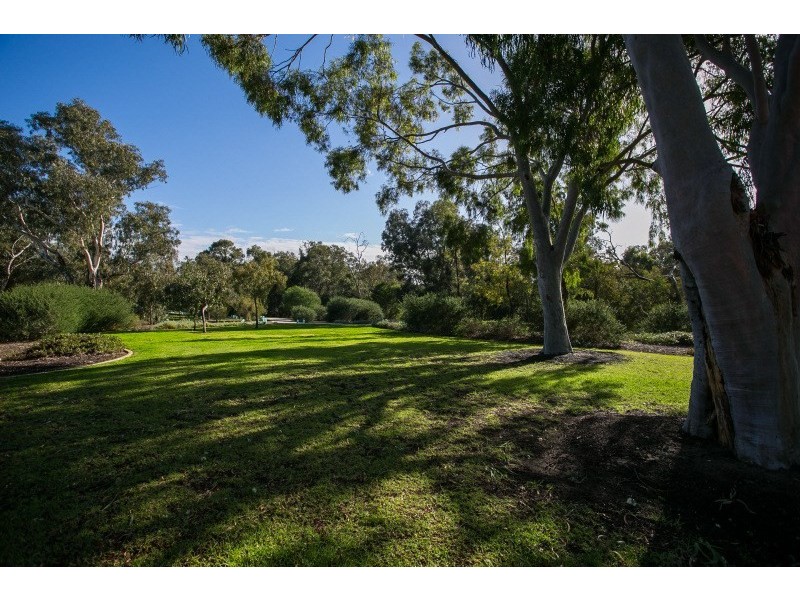 5 Stable Vista, The Vines WA 6069