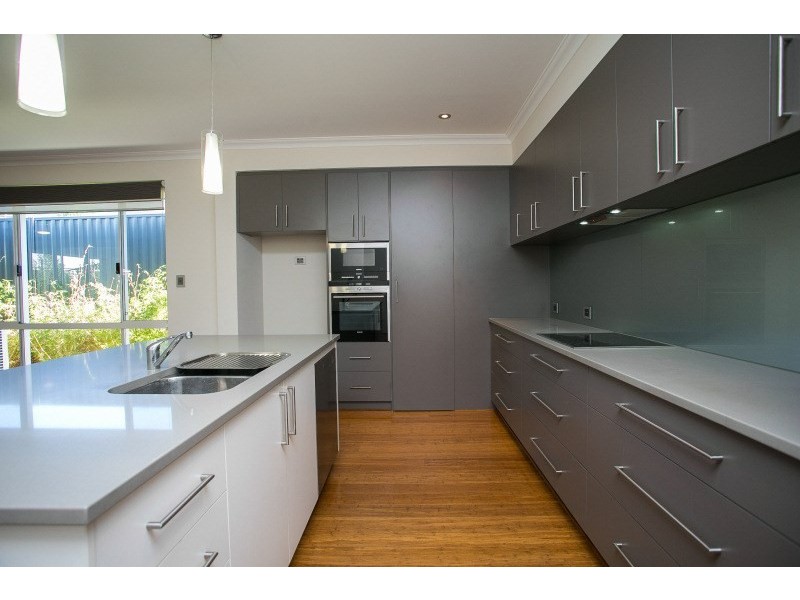 5 Stable Vista, The Vines WA 6069
