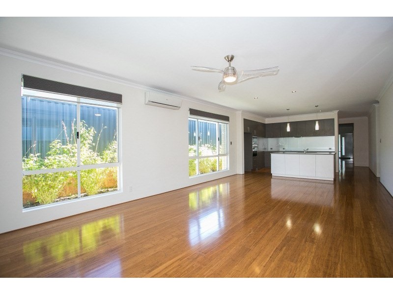 5 Stable Vista, The Vines WA 6069