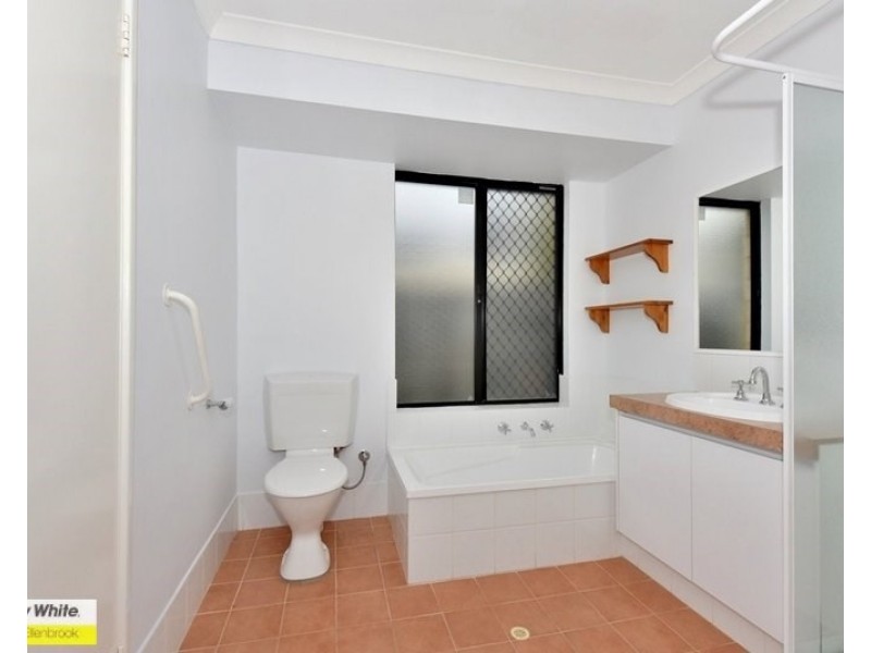 16 Portofino Turn, Ellenbrook WA 6069