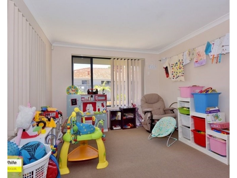 2 Vaucluse Crescent, Ellenbrook WA 6069