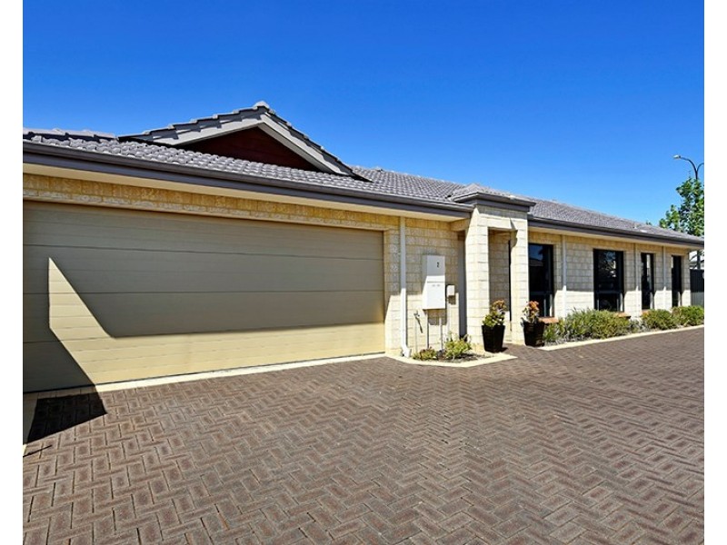 2/16 Dulegal Way, Aveley WA 6069