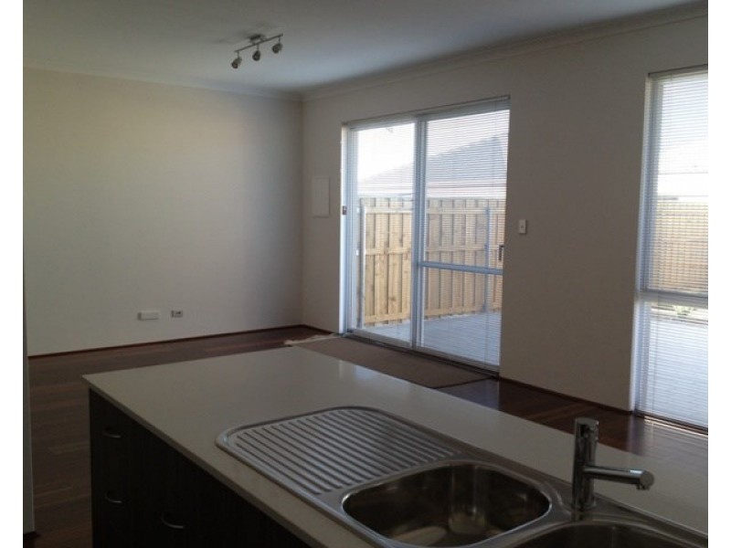 7 Interlaken Loop, Ellenbrook WA 6069