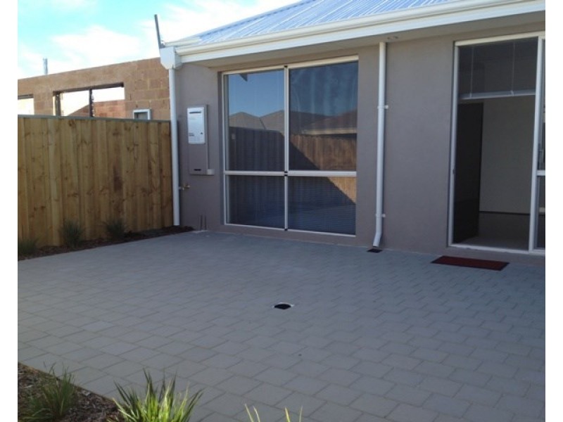 7 Interlaken Loop, Ellenbrook WA 6069