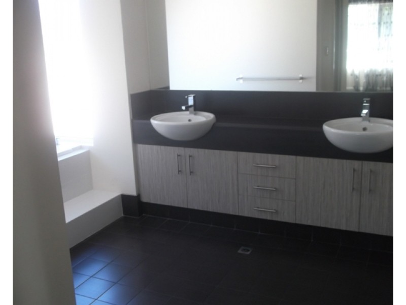 5 Pavilion Circle, The Vines WA 6069