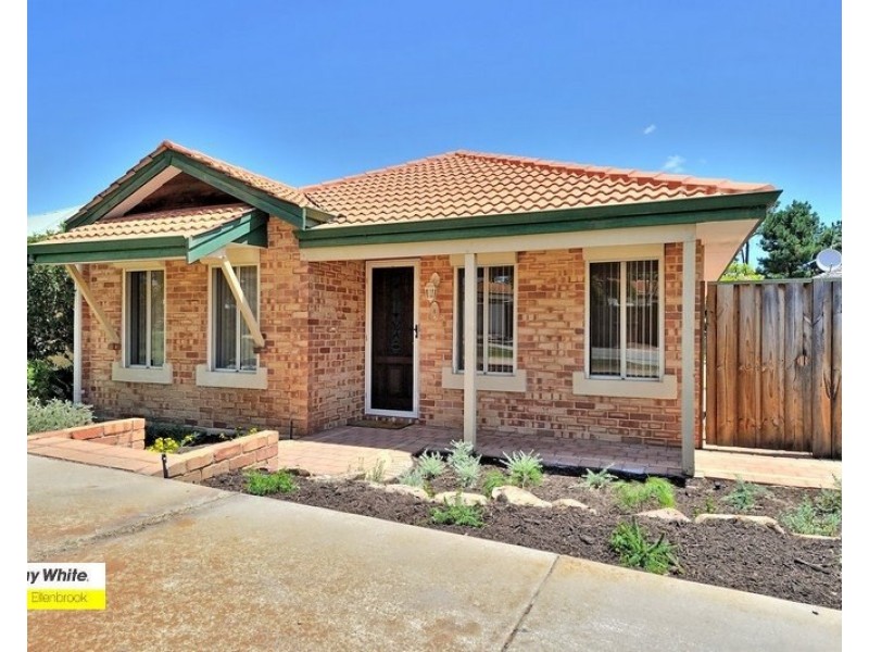 8 Tarkine Lane, Ellenbrook WA 6069