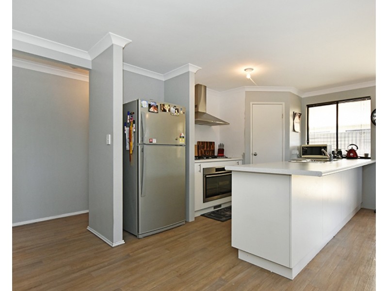 32 Semerwater Crescent, Aveley WA 6069