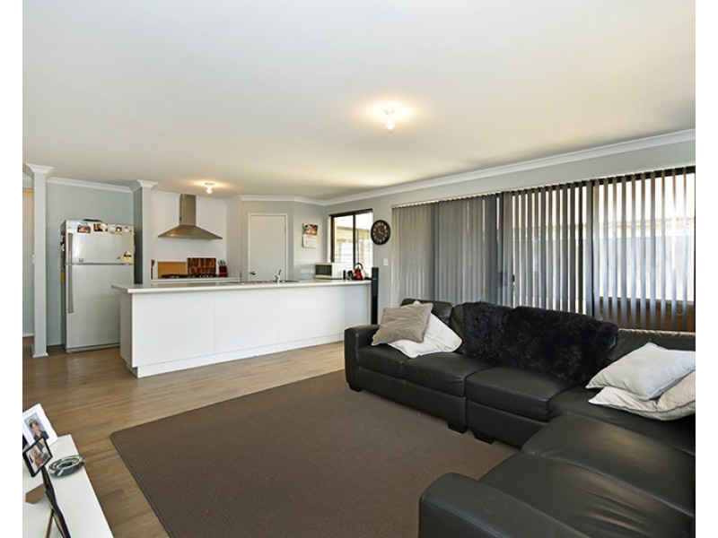 32 Semerwater Crescent, Aveley WA 6069