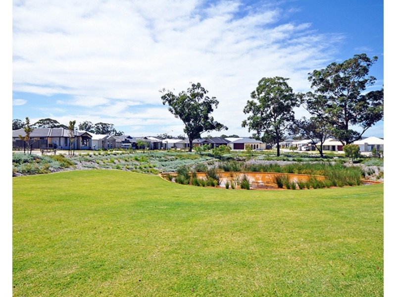 32 Semerwater Crescent, Aveley WA 6069