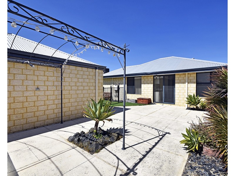 34 Cardowan Drive, Ellenbrook WA 6069