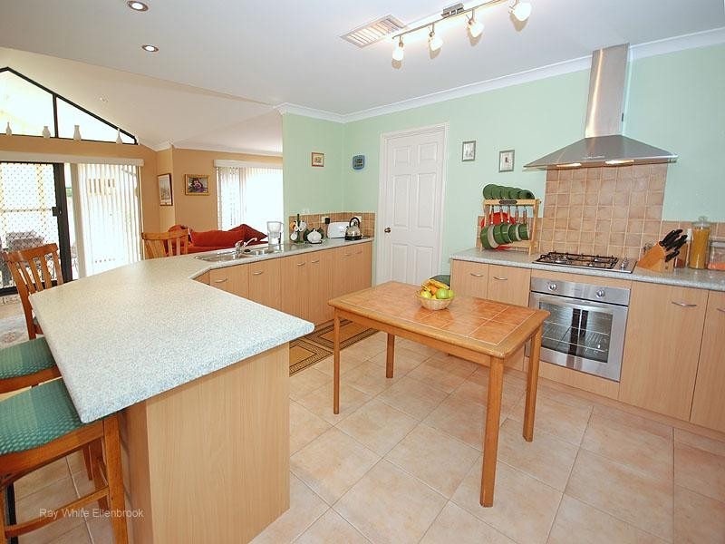 32 Granesse Drive, Ellenbrook WA 6069