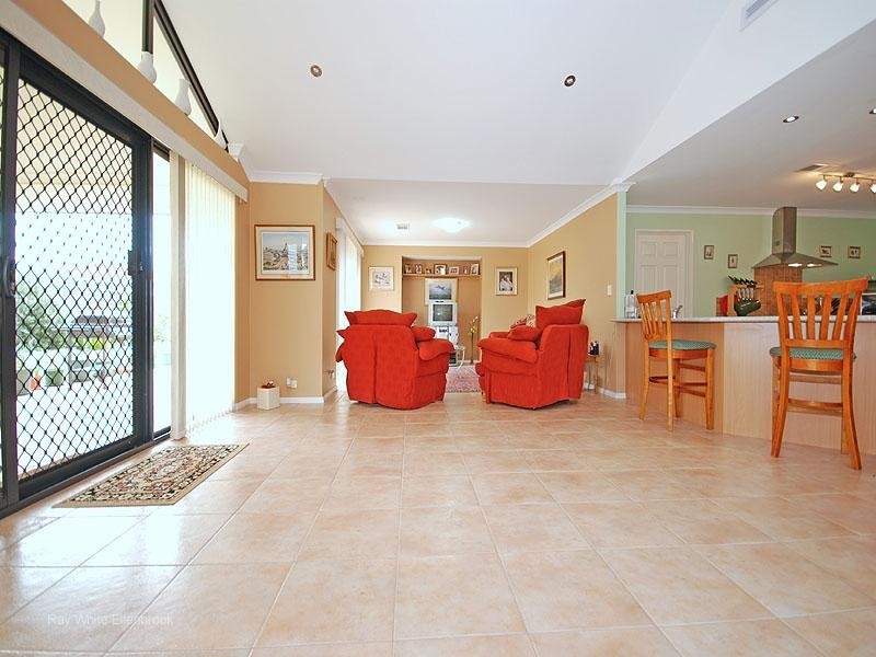 32 Granesse Drive, Ellenbrook WA 6069