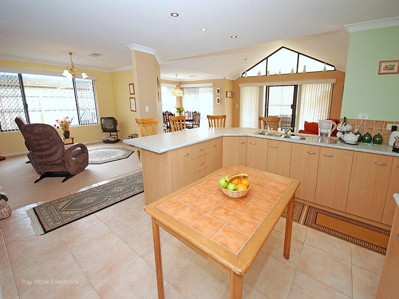 32 Granesse Drive, Ellenbrook WA 6069