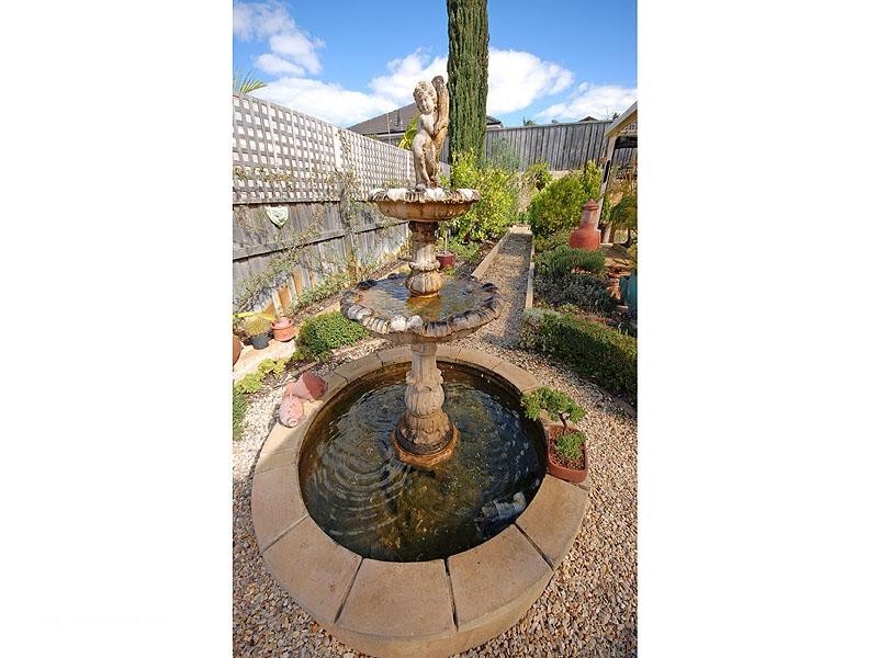 7 Lacebark Court, Ellenbrook WA 6069