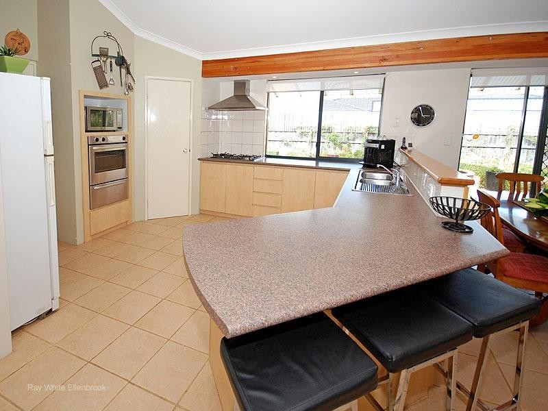 7 Lacebark Court, Ellenbrook WA 6069