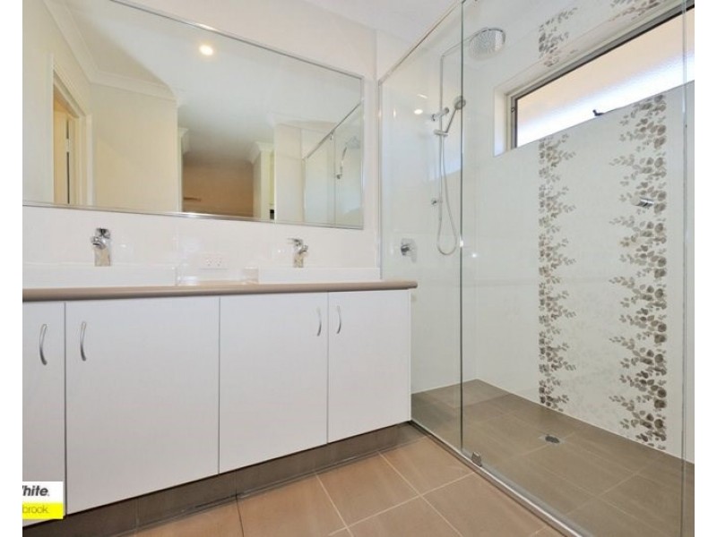 27 Hawthornden Avenue, Ellenbrook WA 6069