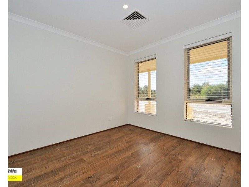 27 Hawthornden Avenue, Ellenbrook WA 6069