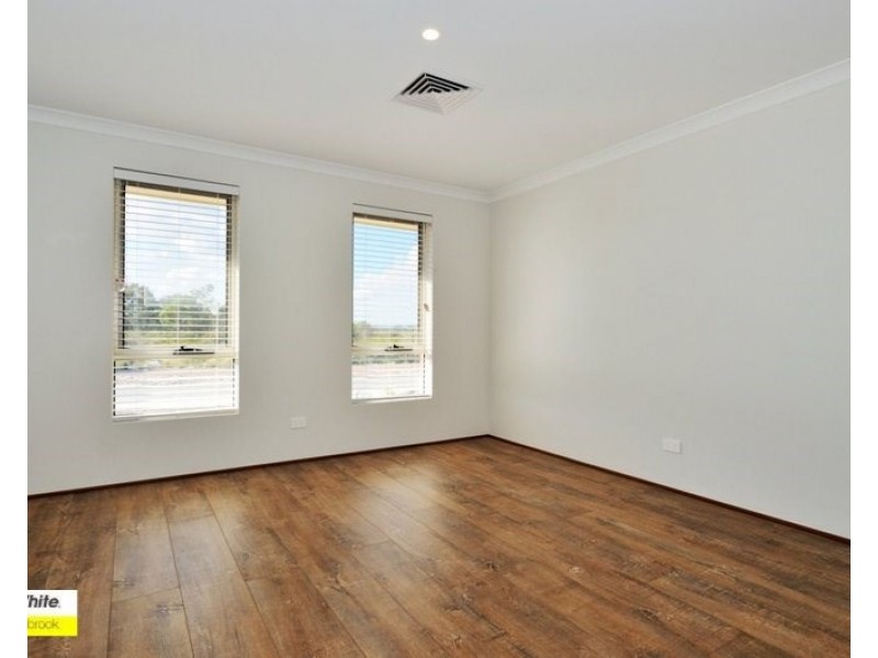 27 Hawthornden Avenue, Ellenbrook WA 6069