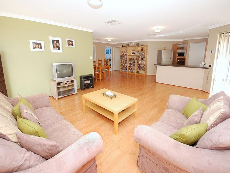 26 Oakhill Heights, Ellenbrook WA 6069