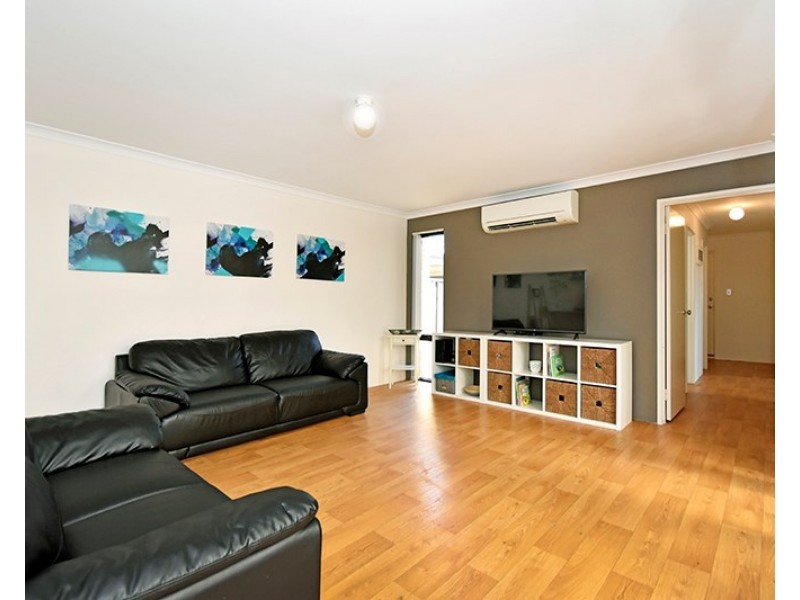 32 Brixton Crescent, Ellenbrook WA 6069