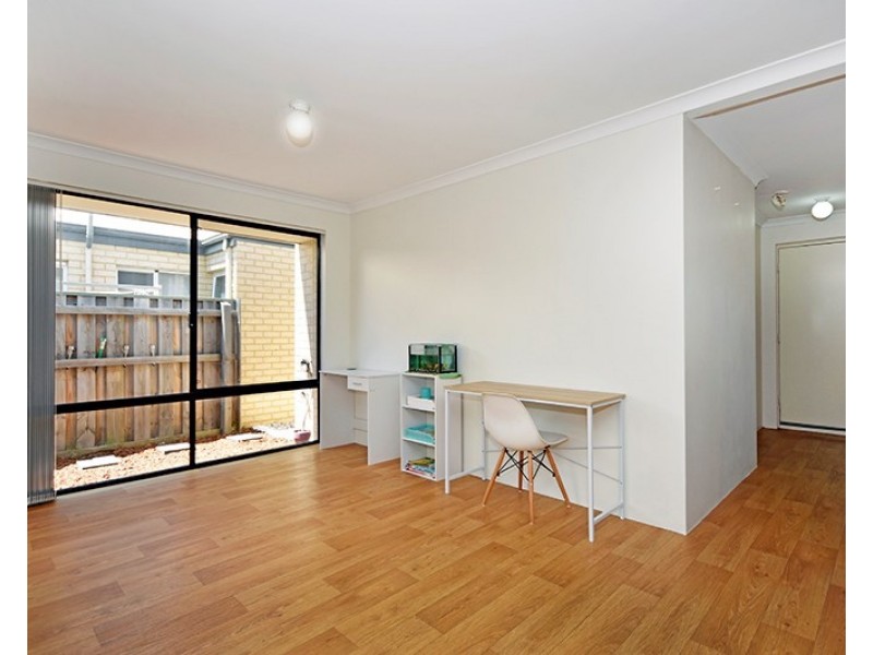 32 Brixton Crescent, Ellenbrook WA 6069