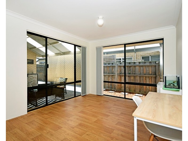 32 Brixton Crescent, Ellenbrook WA 6069