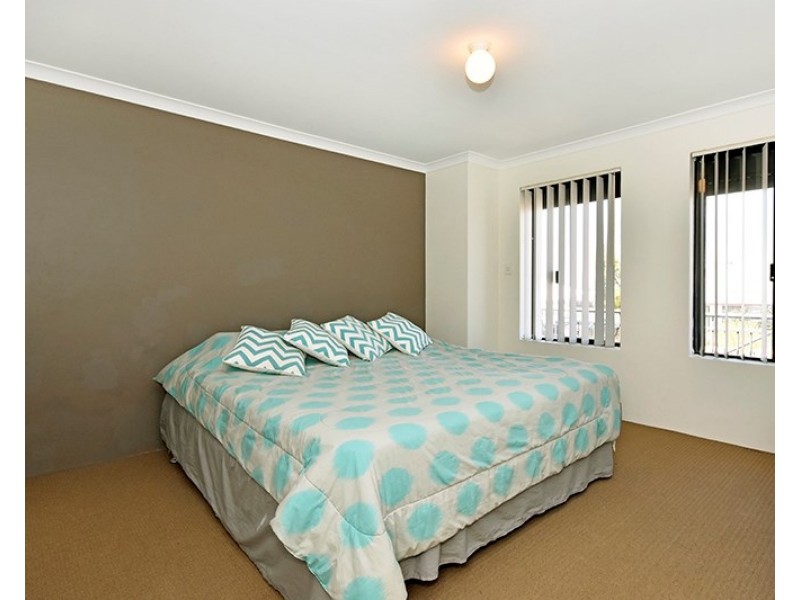 32 Brixton Crescent, Ellenbrook WA 6069