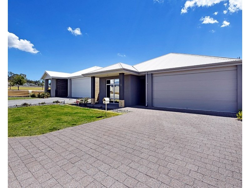 14 Brewster Circle, Ellenbrook WA 6069