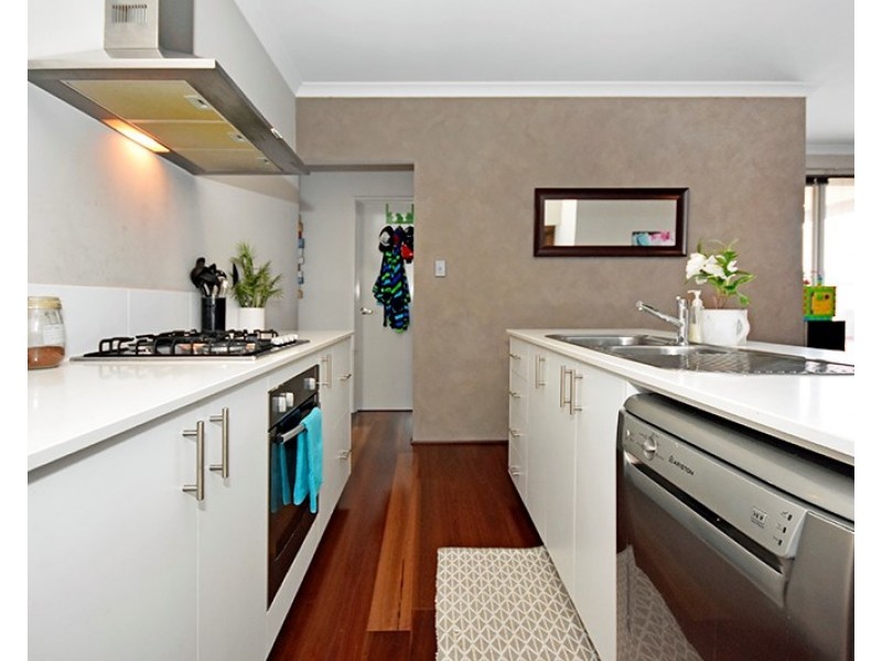 14 Brewster Circle, Ellenbrook WA 6069