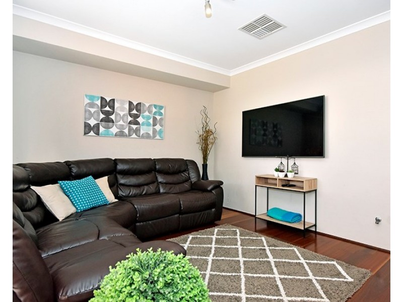 14 Brewster Circle, Ellenbrook WA 6069