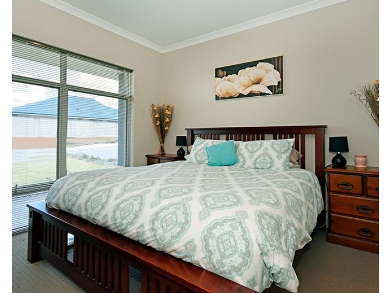 14 Brewster Circle, Ellenbrook WA 6069