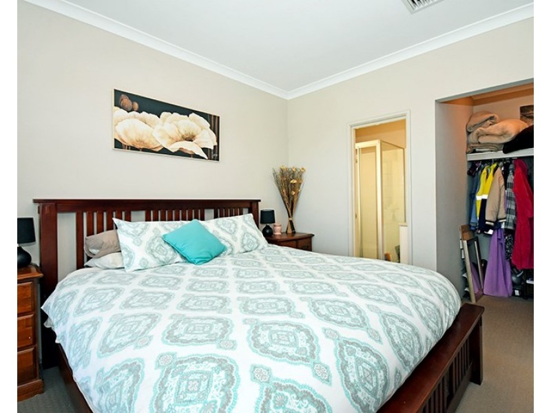 14 Brewster Circle, Ellenbrook WA 6069