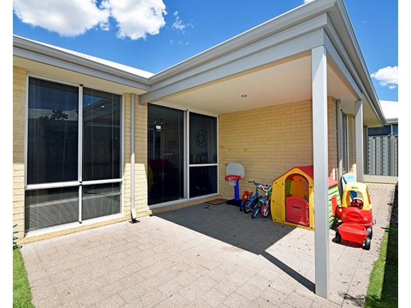 14 Brewster Circle, Ellenbrook WA 6069