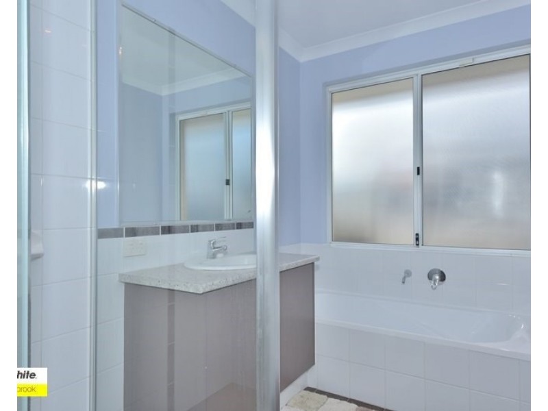 81 Farmaner Parkway, Ellenbrook WA 6069