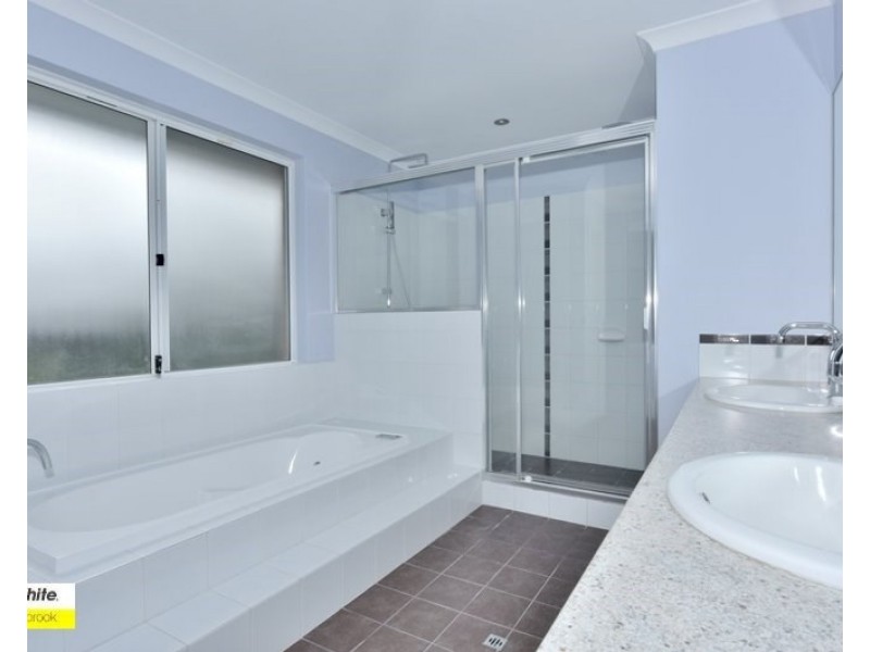 81 Farmaner Parkway, Ellenbrook WA 6069