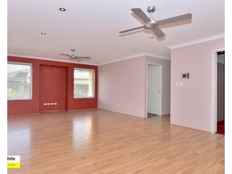 81 Farmaner Parkway, Ellenbrook WA 6069