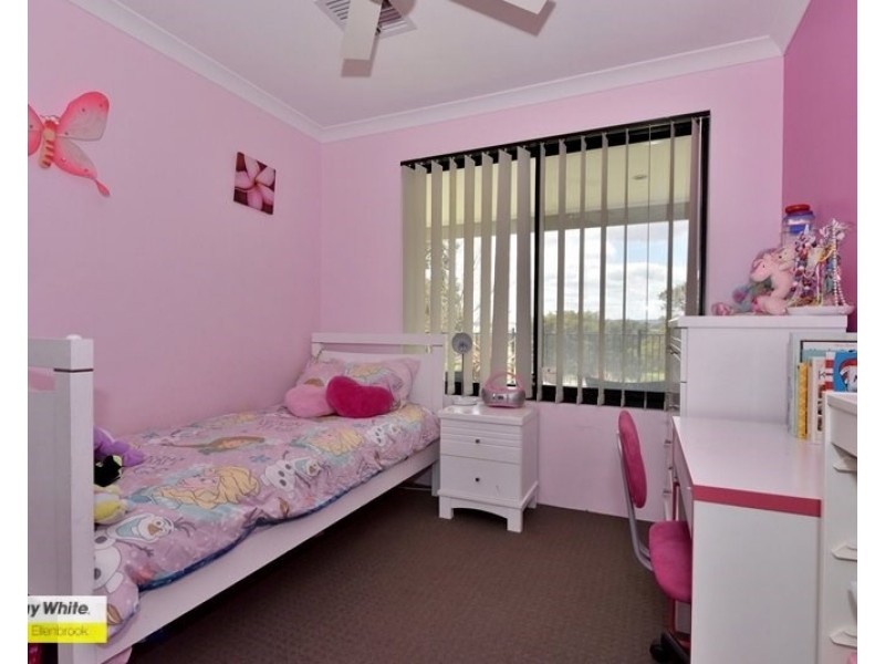 37 Duvall Parkway, Aveley WA 6069