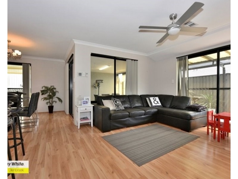 37 Duvall Parkway, Aveley WA 6069