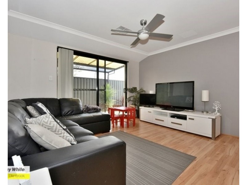 37 Duvall Parkway, Aveley WA 6069