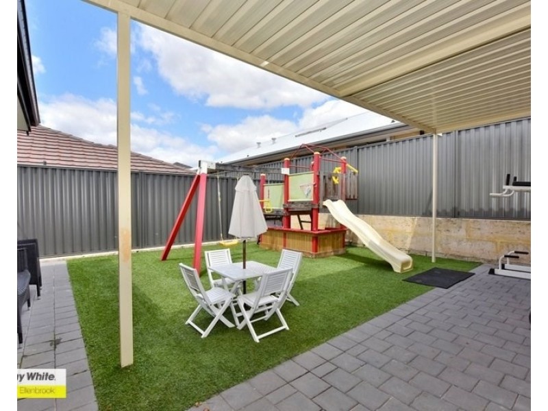 37 Duvall Parkway, Aveley WA 6069