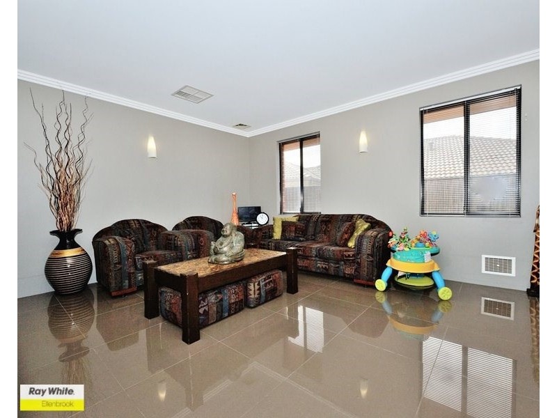 15 Aston Chase, Aveley WA 6069