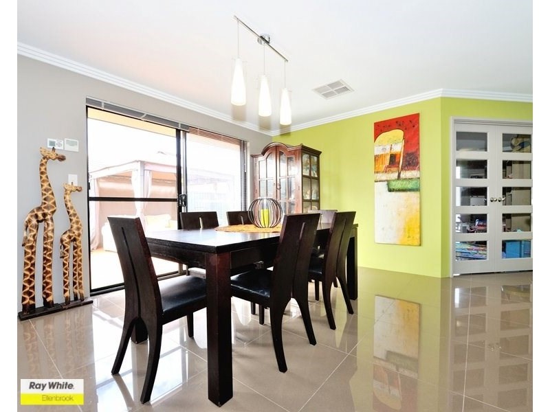 15 Aston Chase, Aveley WA 6069