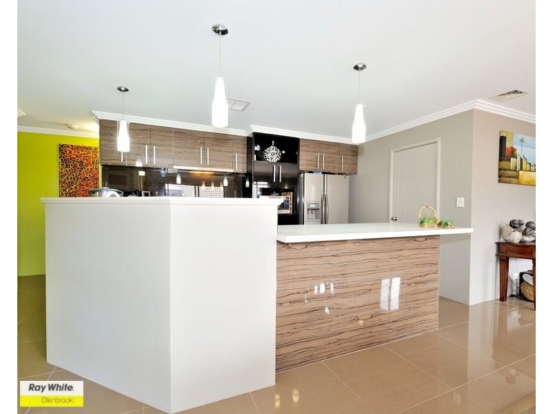 15 Aston Chase, Aveley WA 6069