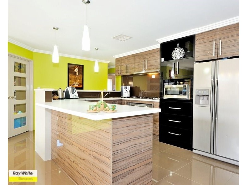 15 Aston Chase, Aveley WA 6069